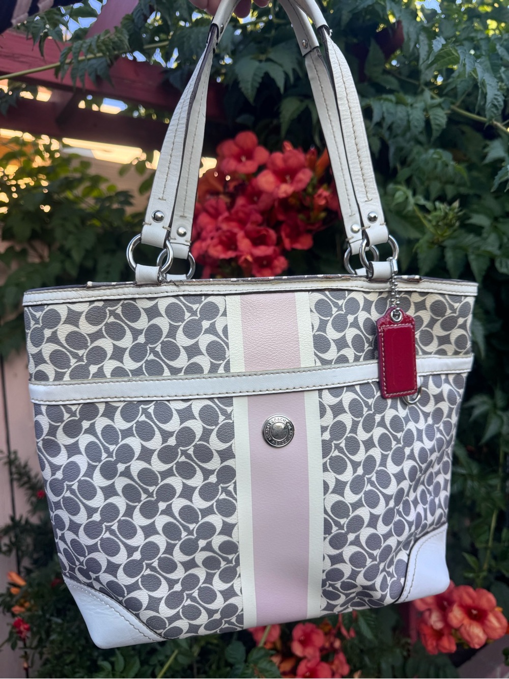 Vintage Coach Chelsea Heritage Stripe
Signature Tote Bag